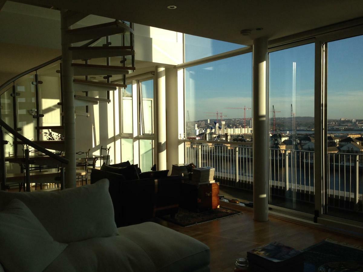 Excel Ex.Ctr.2 Bed Waterfront Penthouse Apartment London Exterior photo